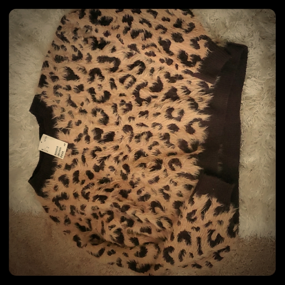 Ladies leopard print sweater